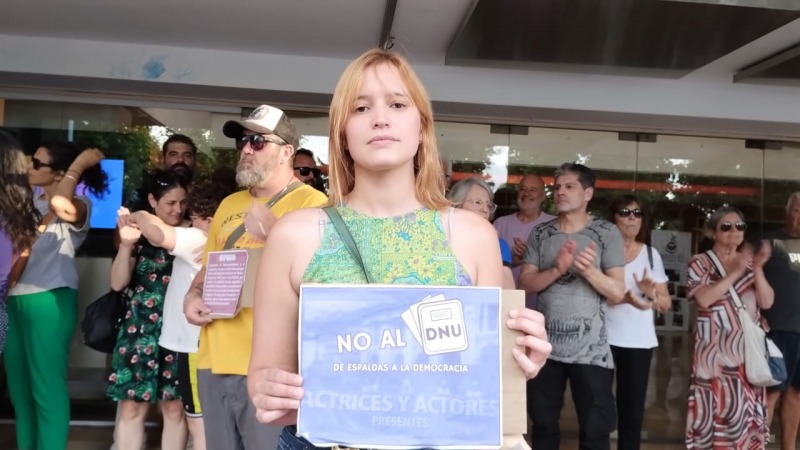 Artistas locales se manifestaron contra el DNU de Milei